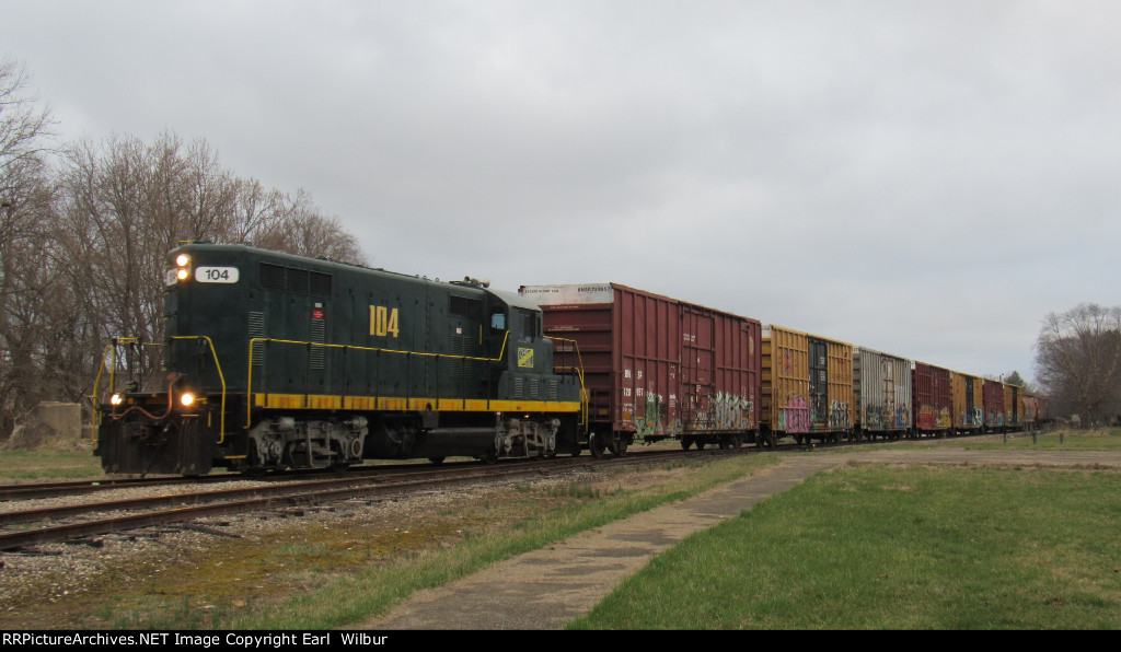 Ohio South Central Railroad (OSCR) 104